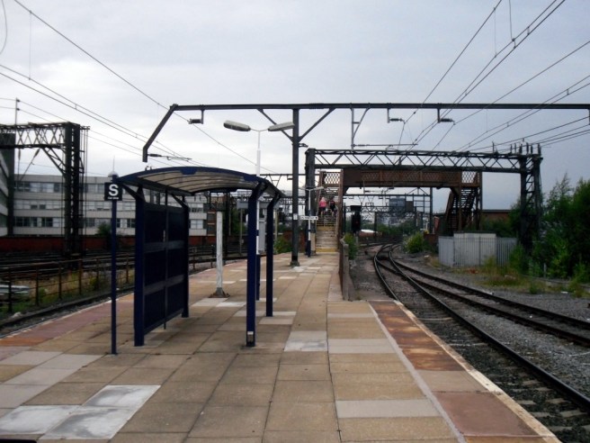 Photo of Ardwick station platform