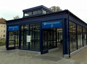 Breitenbachplatz entrance