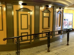 Rüdesheimer Platz ticket windows