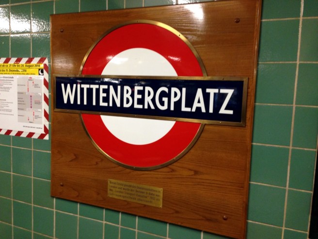 Wittenbergplatz London Underground roundel